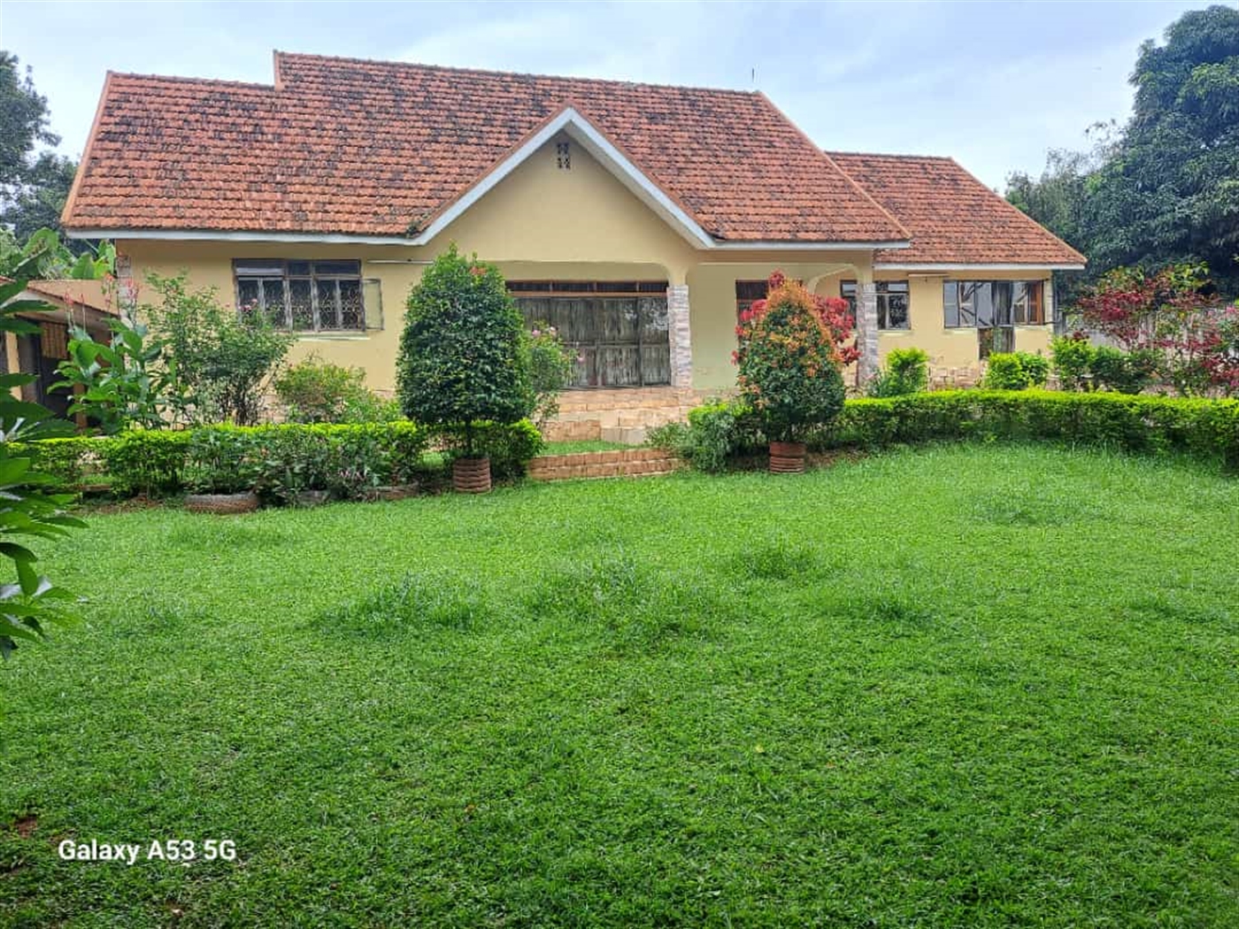 4 bedroom Bungalow for sale in Bukoto Kampala Uganda