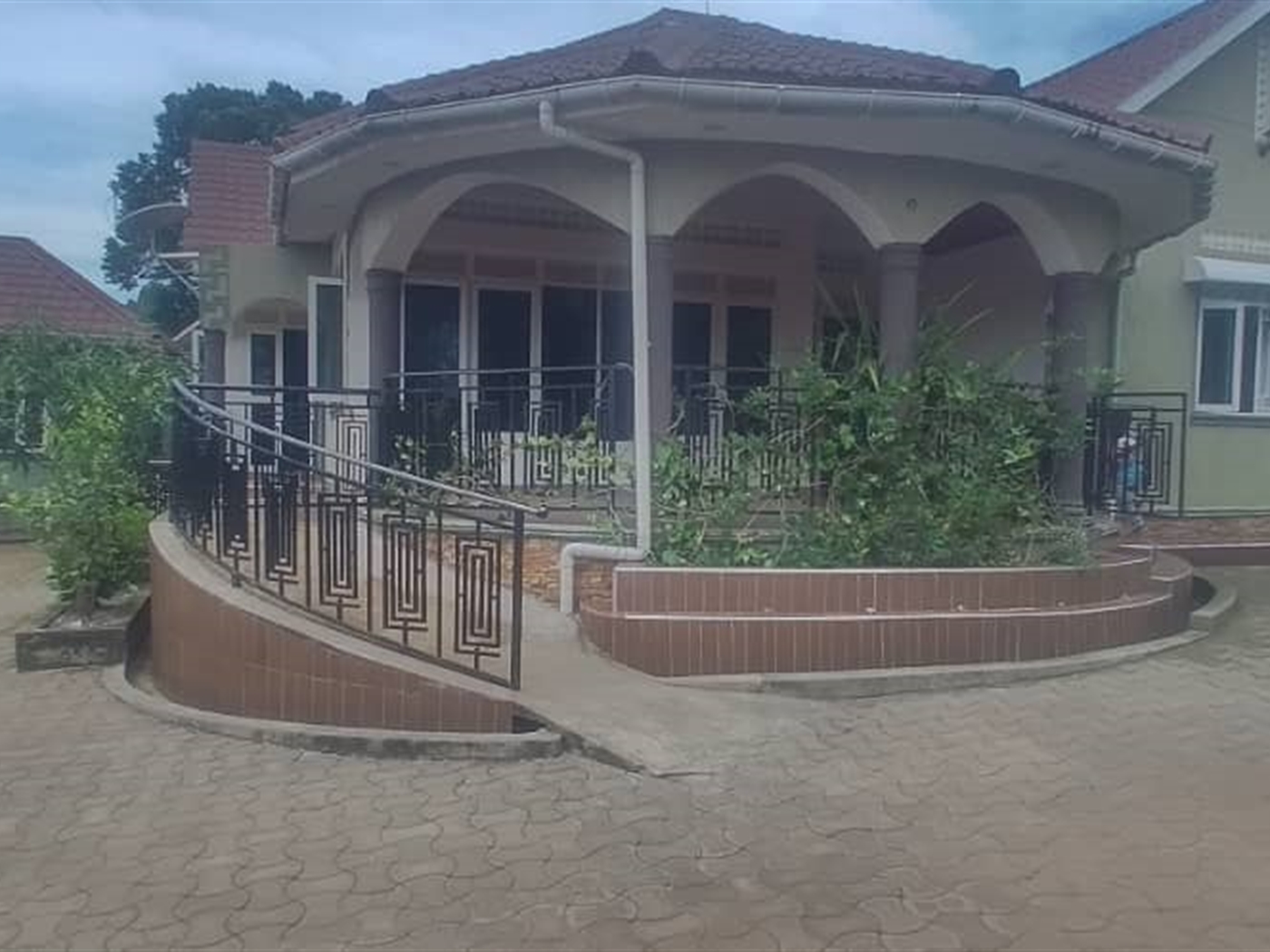 6 bedroom Bungalow for sale in Seeta Mukono Uganda