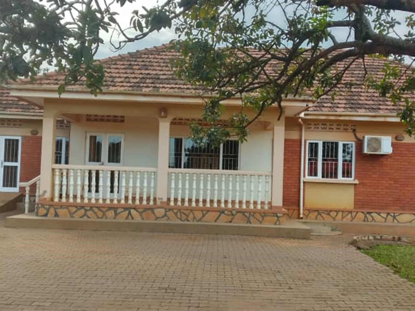 7 bedroom Bungalow for sale in Seeta Mukono Uganda
