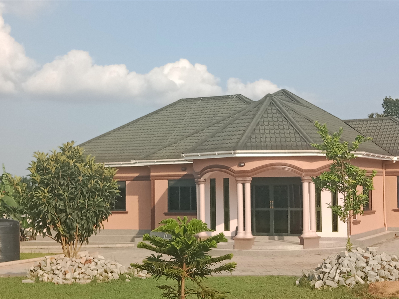 5 bedroom Bungalow for sale in Nansana Wakiso Uganda