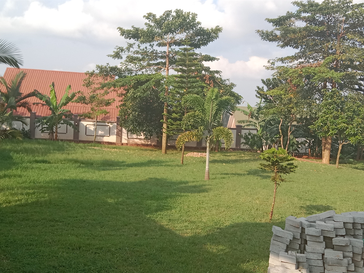 5 bedroom Bungalow for sale in Nansana Wakiso Uganda