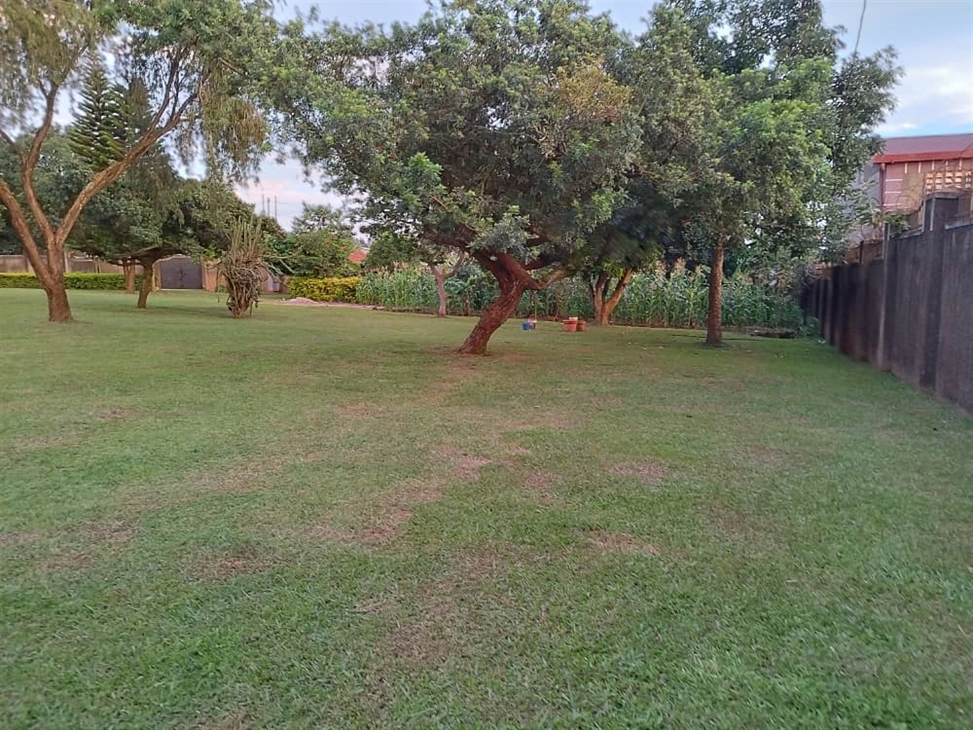 6 bedroom Bungalow for sale in Bweyogerere Wakiso Uganda