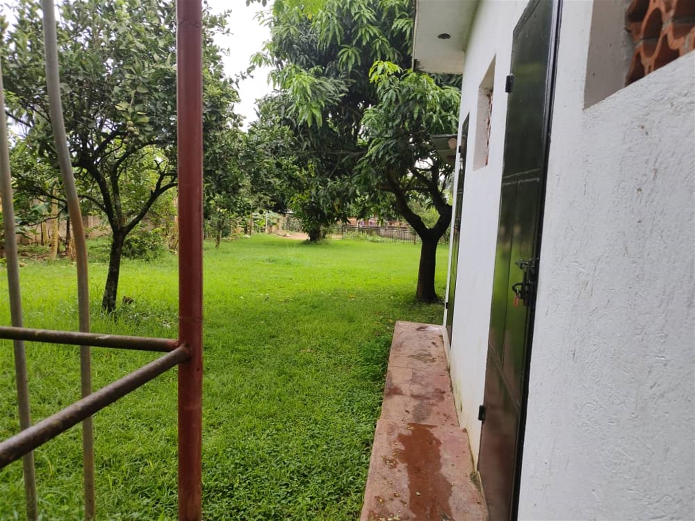 6 bedroom Bungalow for sale in Entebbe Wakiso Uganda