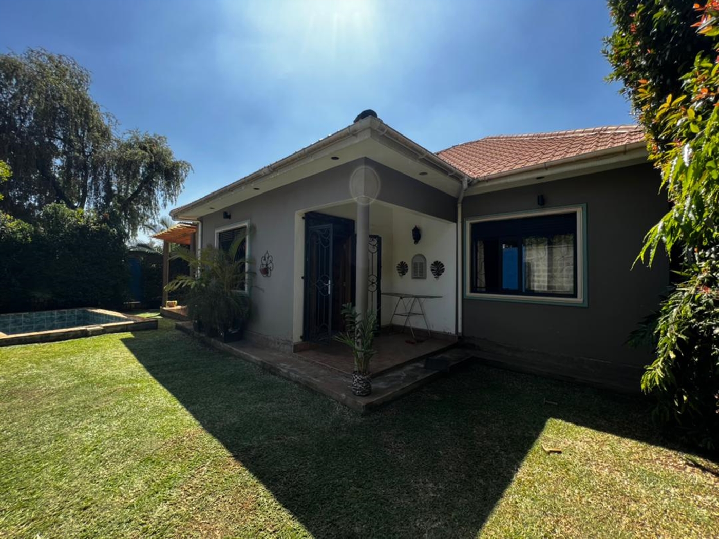 3 bedroom Bungalow for sale in Kabalagala Kampala Uganda