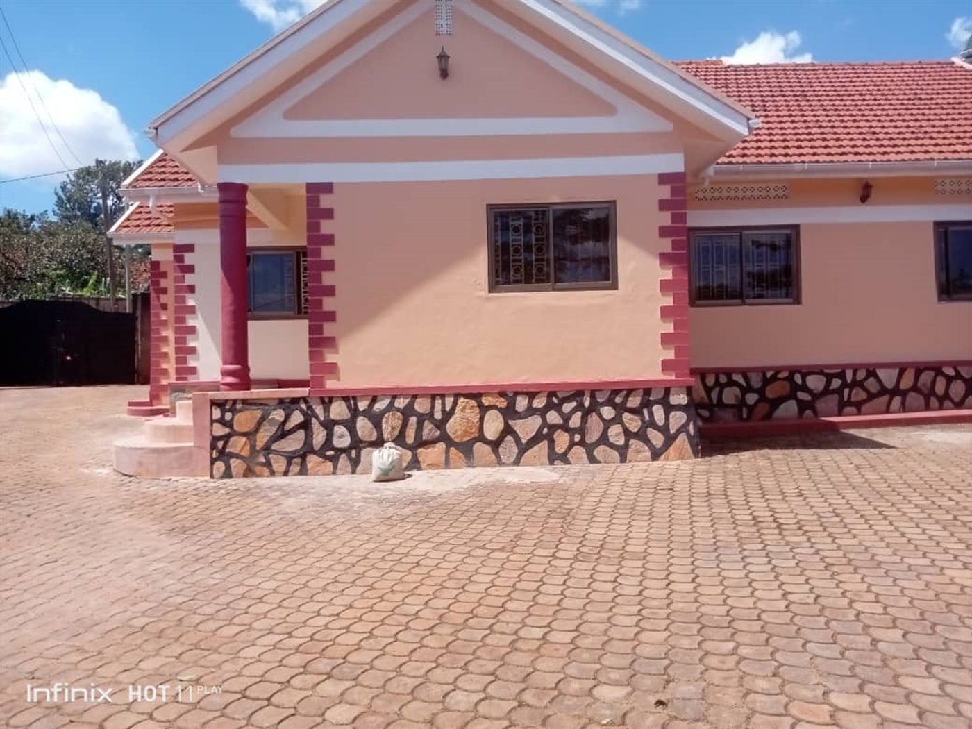 3 bedroom Bungalow for sale in Naguru Kampala Uganda