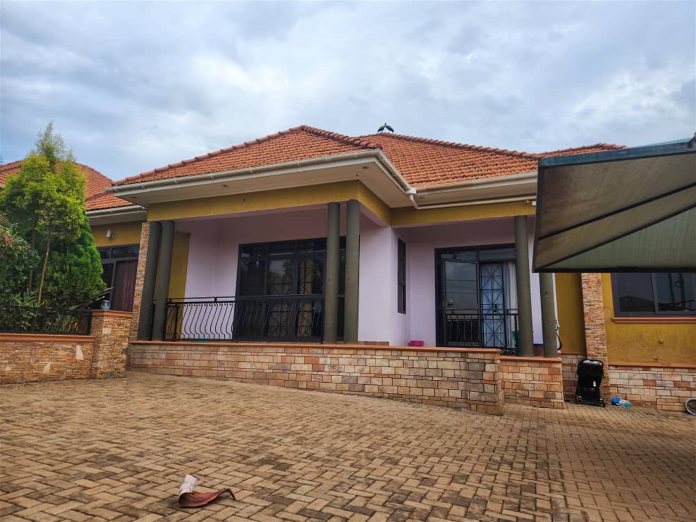 4 bedroom Bungalow for sale in Kira Wakiso Uganda