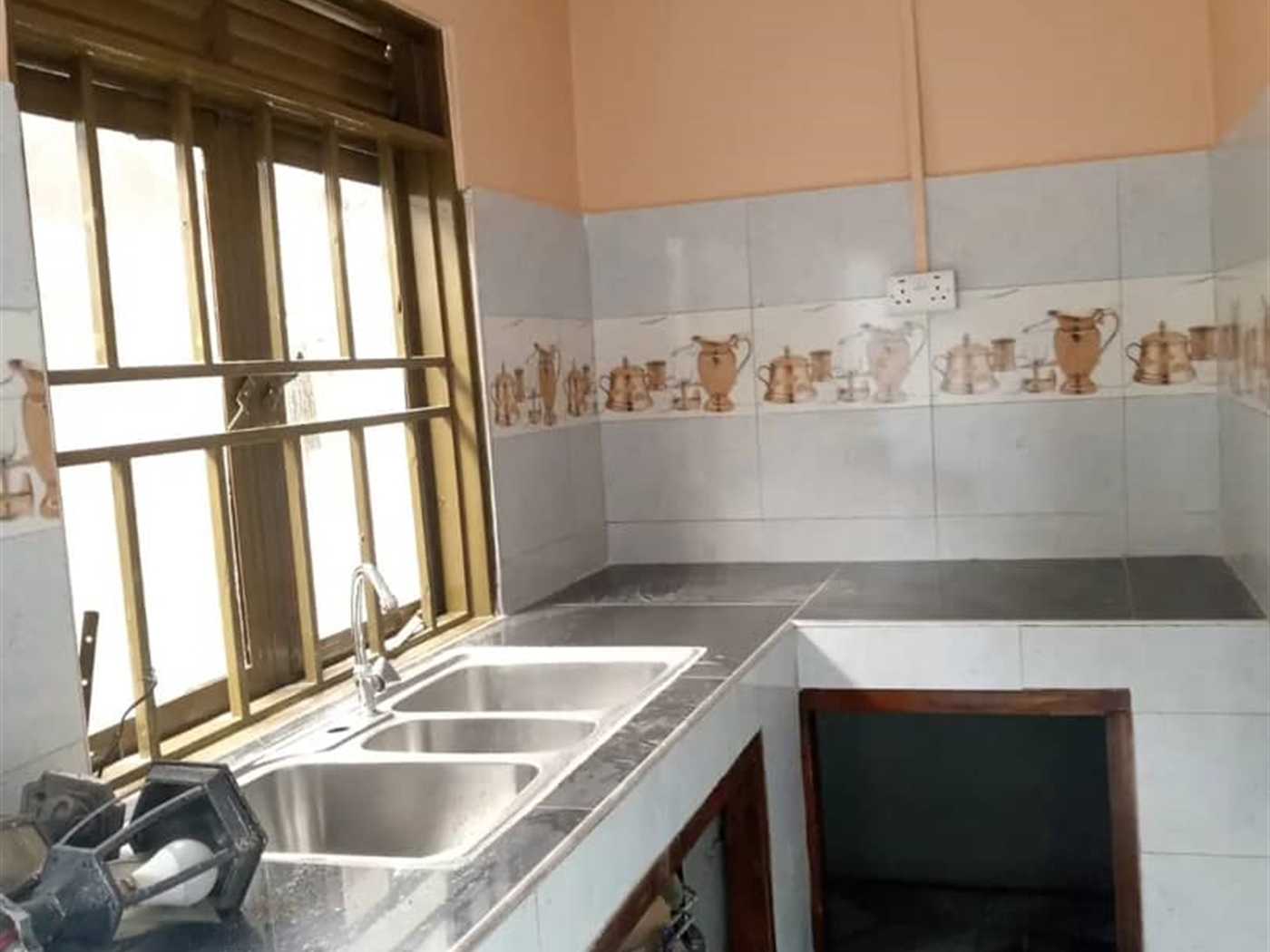 4 bedroom Bungalow for sale in Muyenga Kampala Uganda