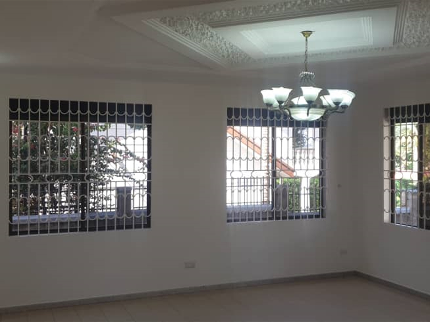 5 bedroom Storeyed house for rent in Muyenga Kampala Uganda