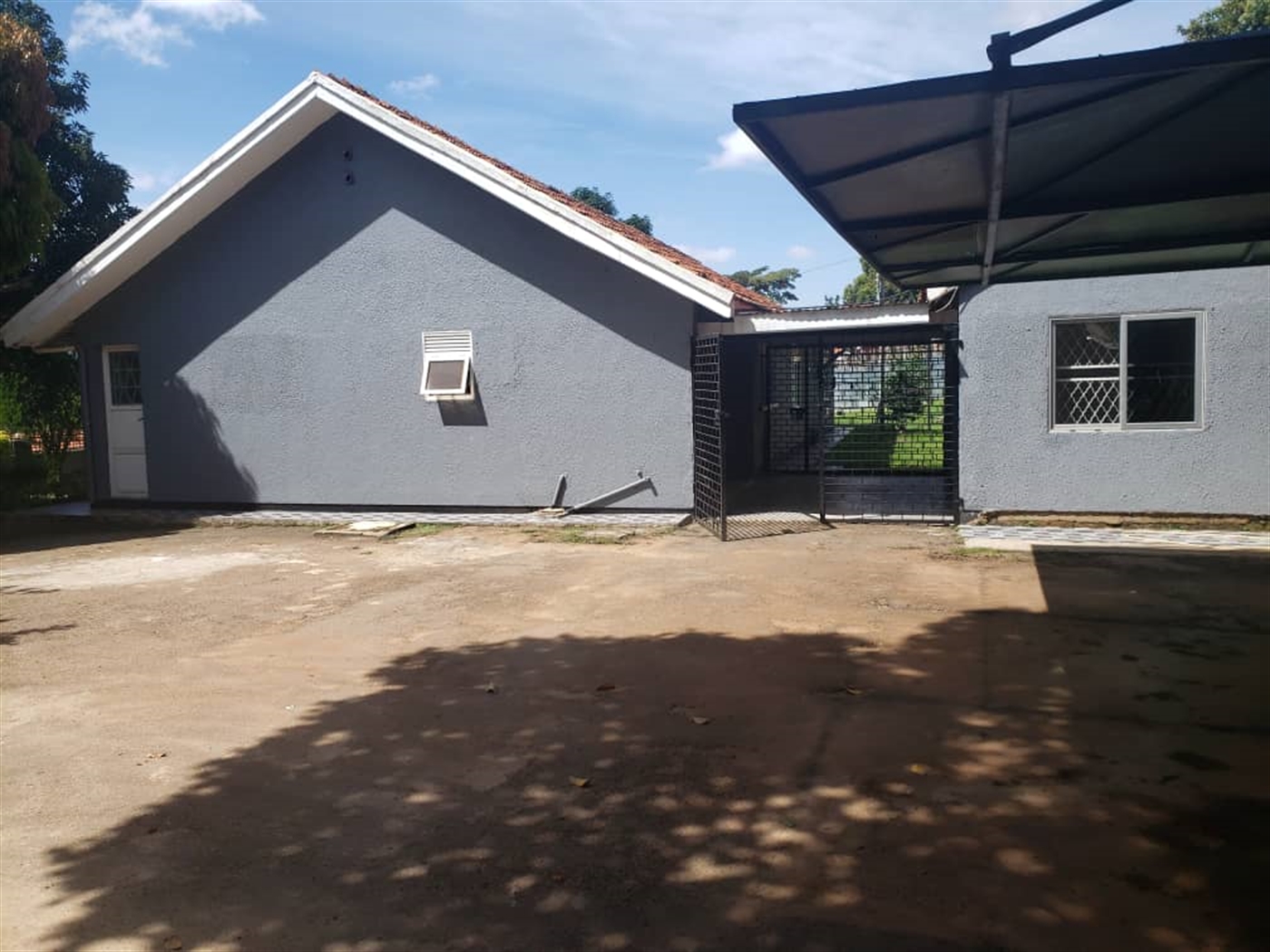 3 bedroom Bungalow for sale in Muyenga Kampala Uganda