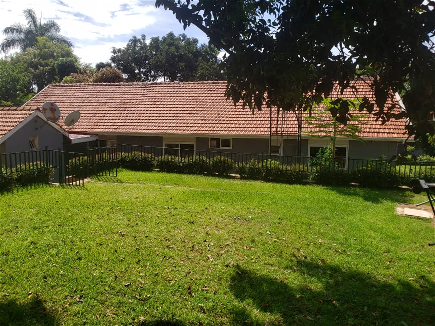 3 bedroom Bungalow for sale in Muyenga Kampala Uganda