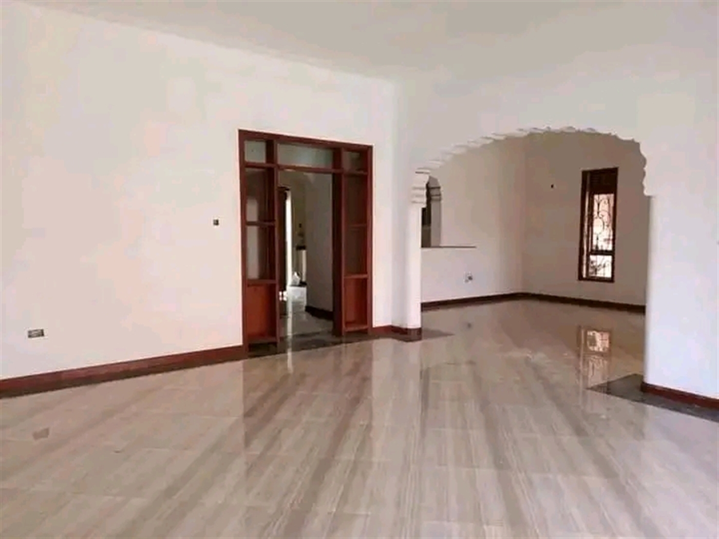 4 bedroom Bungalow for sale in Mutungo Kampala Uganda
