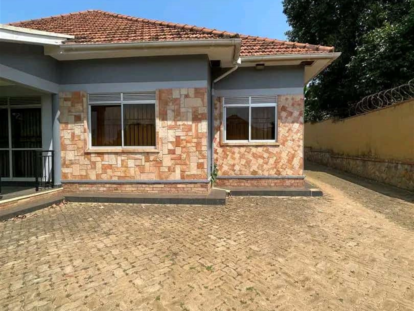 4 bedroom Bungalow for sale in Muyenga Wakiso Uganda