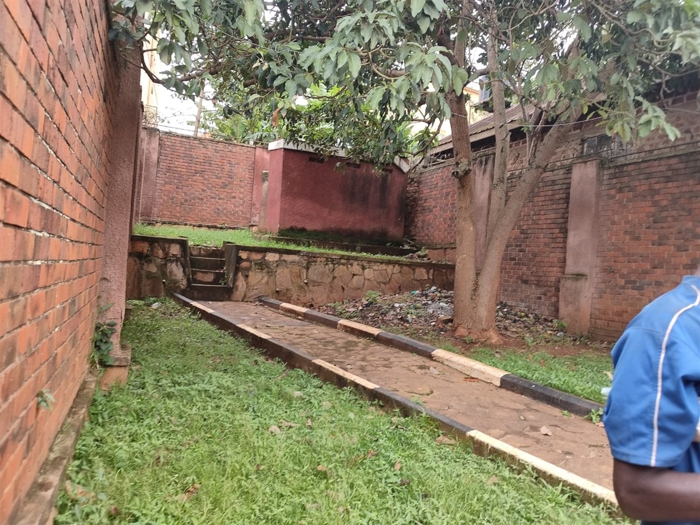 5 bedroom Bungalow for sale in Mbuya Kampala Uganda