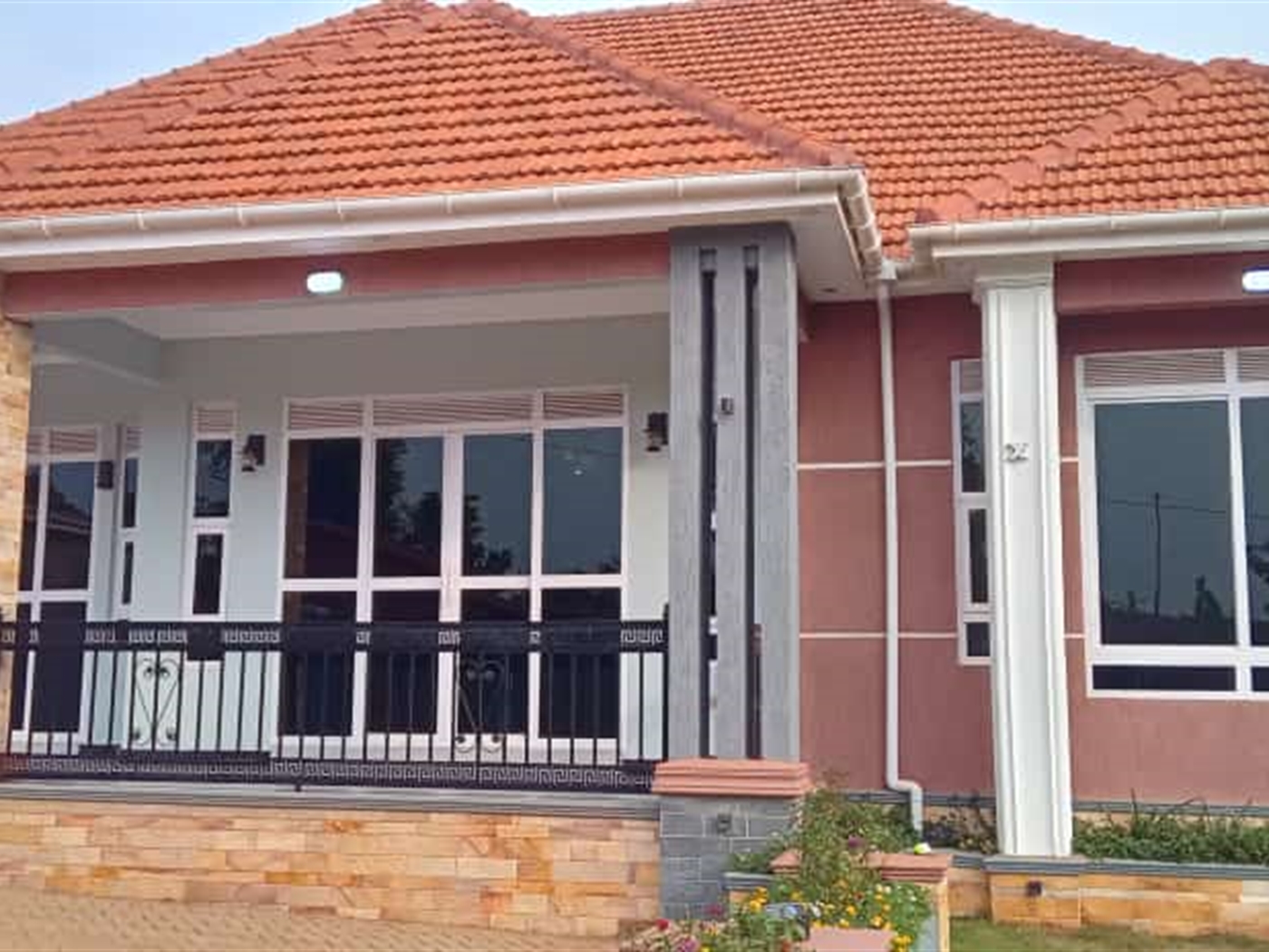 3 bedroom Bungalow for sale in Kitende Wakiso Ugan...