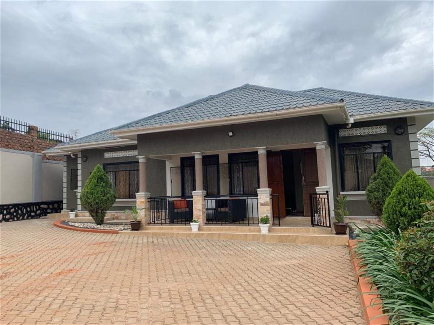 4 bedroom Bungalow for sale in Kyanja Wakiso Uganda