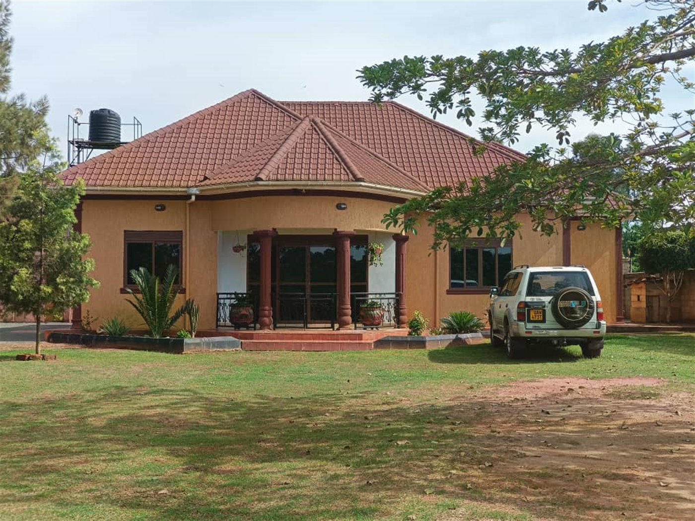4 bedroom Bungalow for sale in Kungu Wakiso Uganda