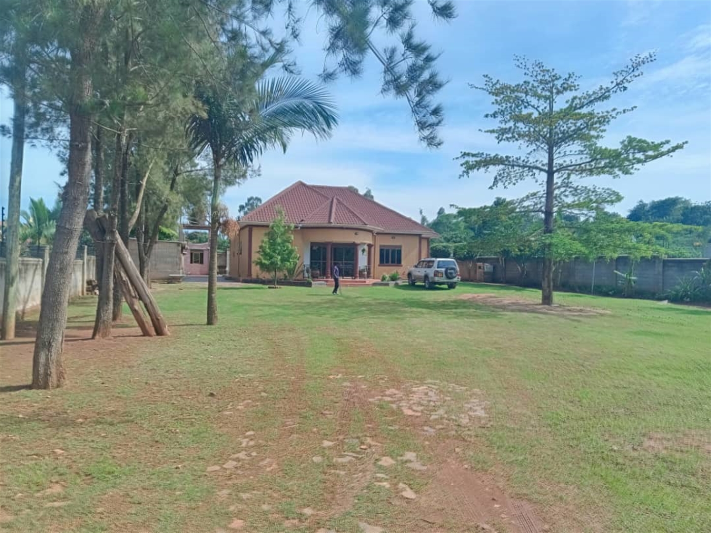 4 bedroom Bungalow for sale in Kungu Wakiso Uganda
