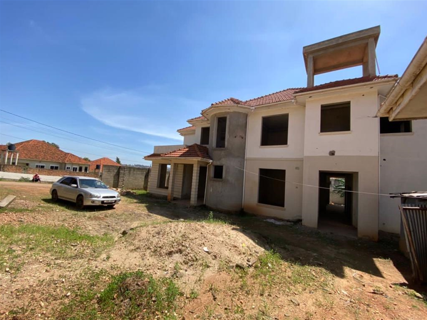 6 bedroom Shell House for sale in Kiwaatule Kampala Uganda