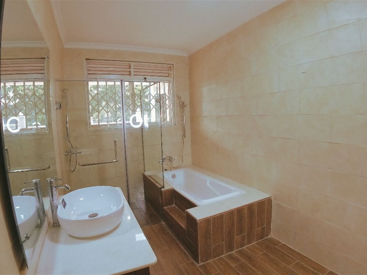 3 bedroom Apartment for sale in Kiwaatule Kampala Uganda