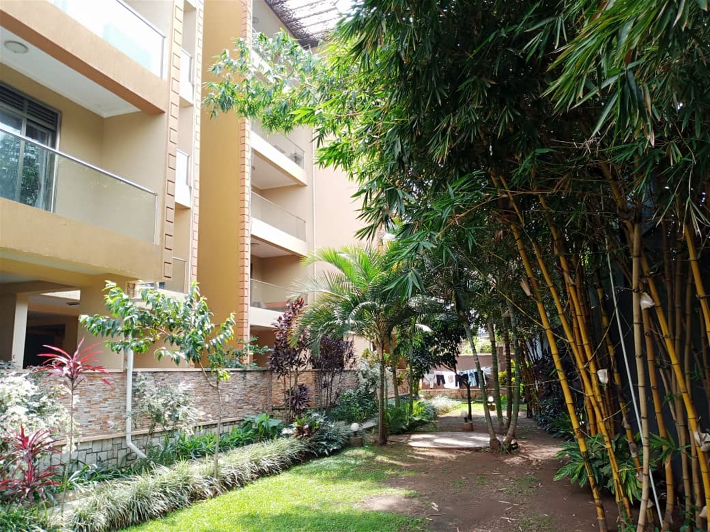 3 bedroom Apartment for sale in Munyonyo Kampala Uganda,