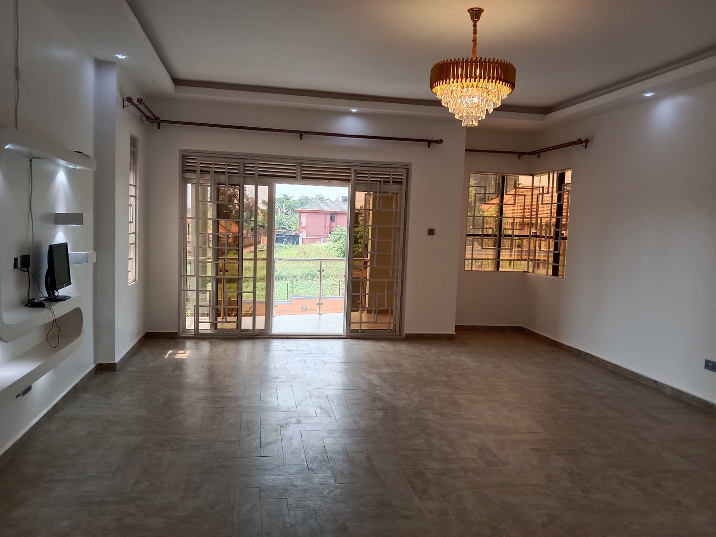 6 bedroom Mansion for sale in Kira Wakiso Uganda