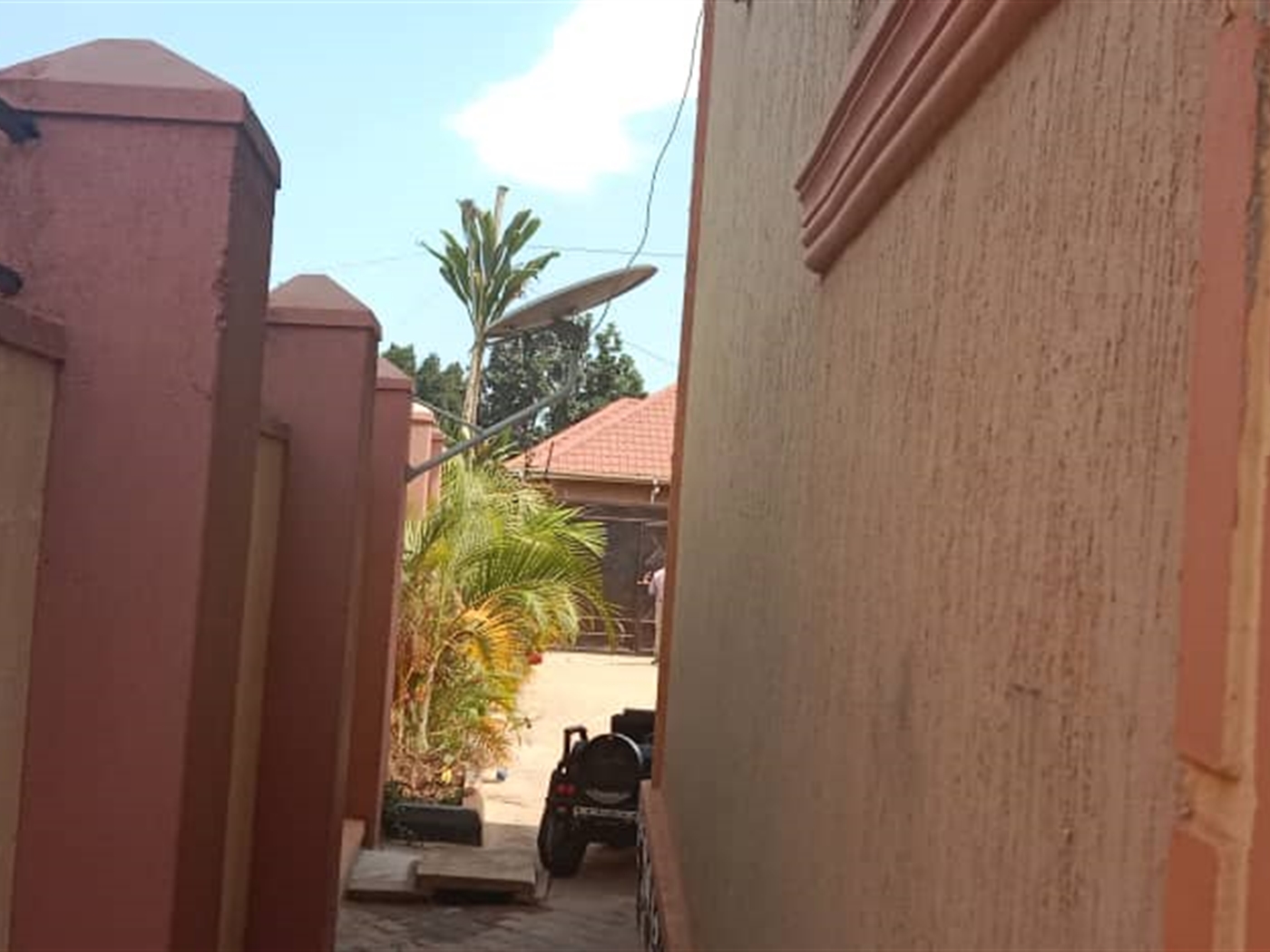 3 bedroom Semi detached for sale in Mbalwa Wakiso Uganda