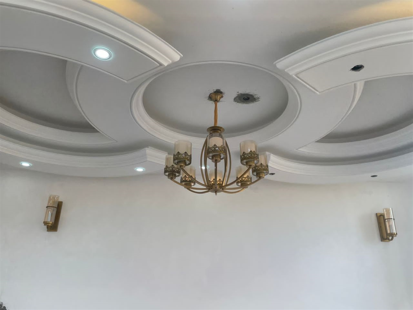 7 bedroom Mansion for sale in Kigo Wakiso Uganda