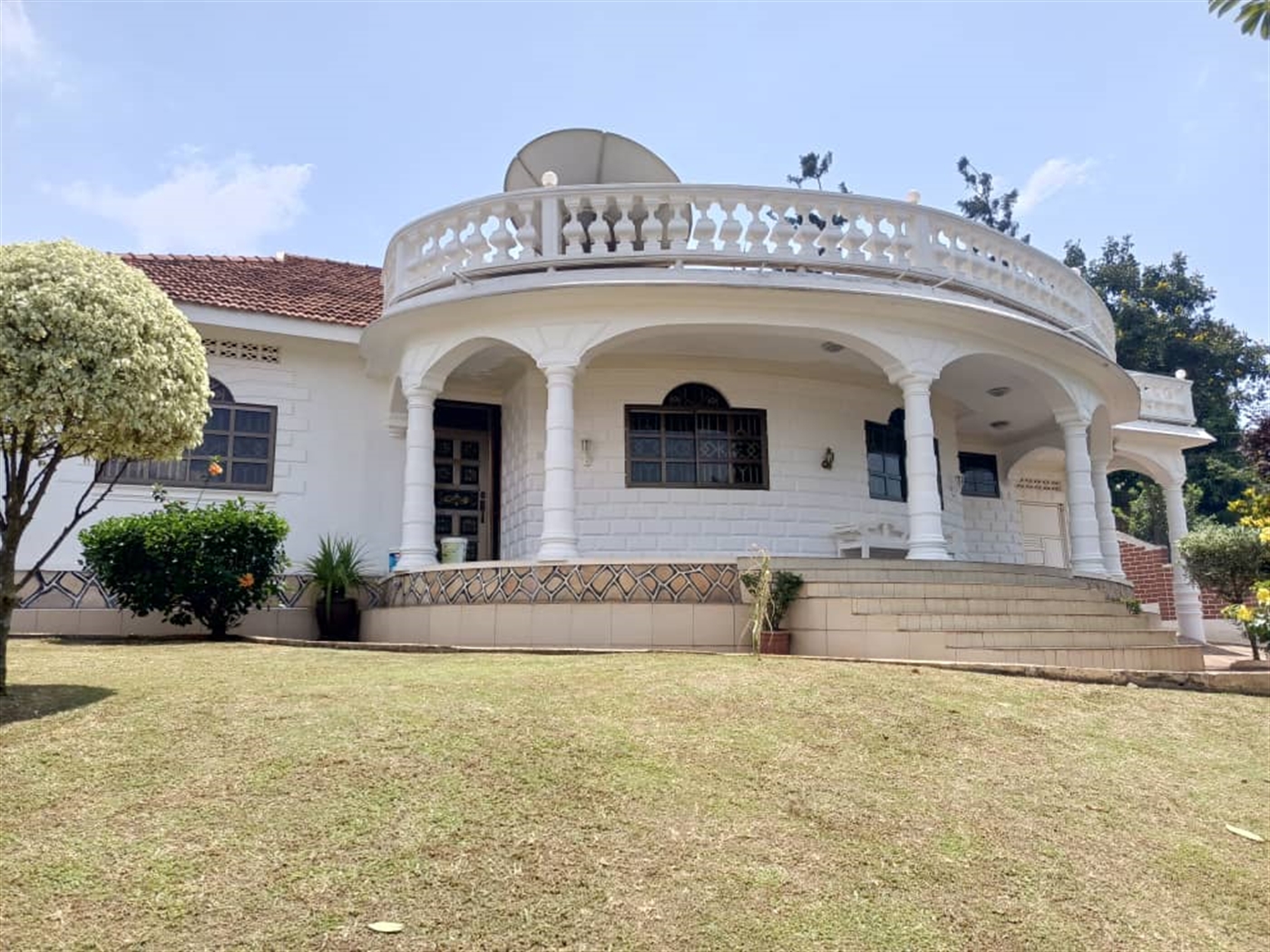 5 bedroom Mansion for sale in Makindye Kampala Uganda
