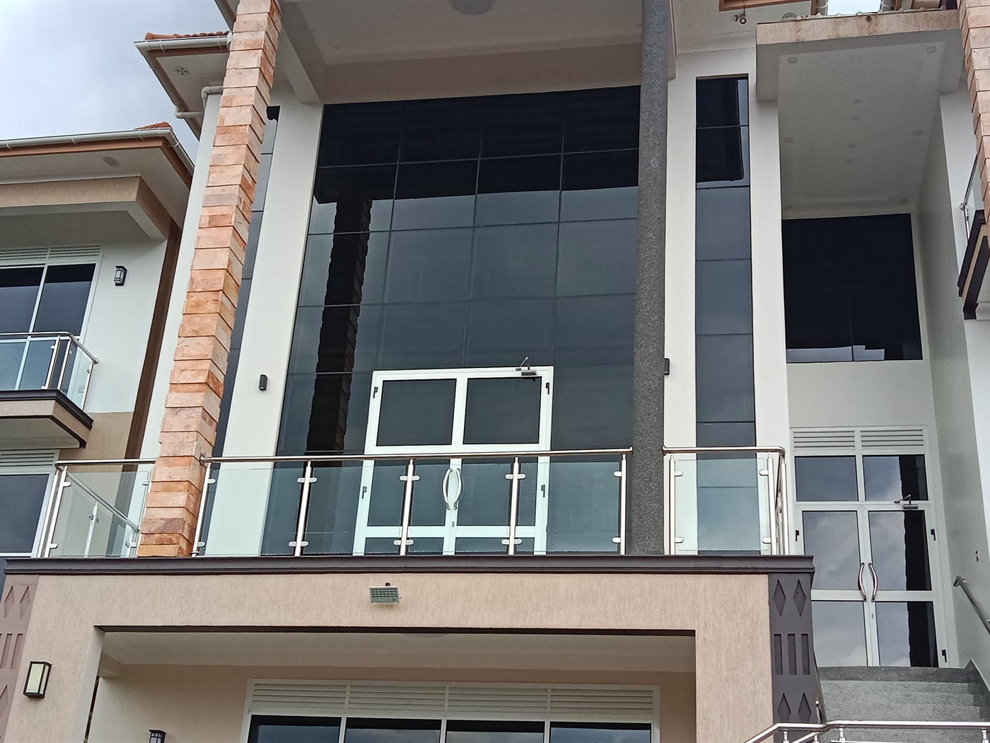 7 bedroom Mansion for sale in Lubowa Wakiso Uganda