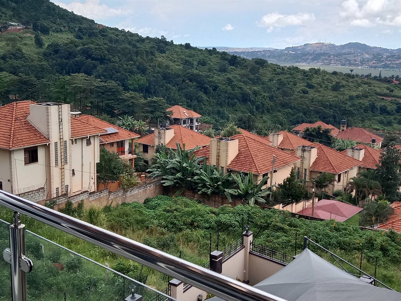 7 bedroom Mansion for sale in Lubowa Wakiso Uganda