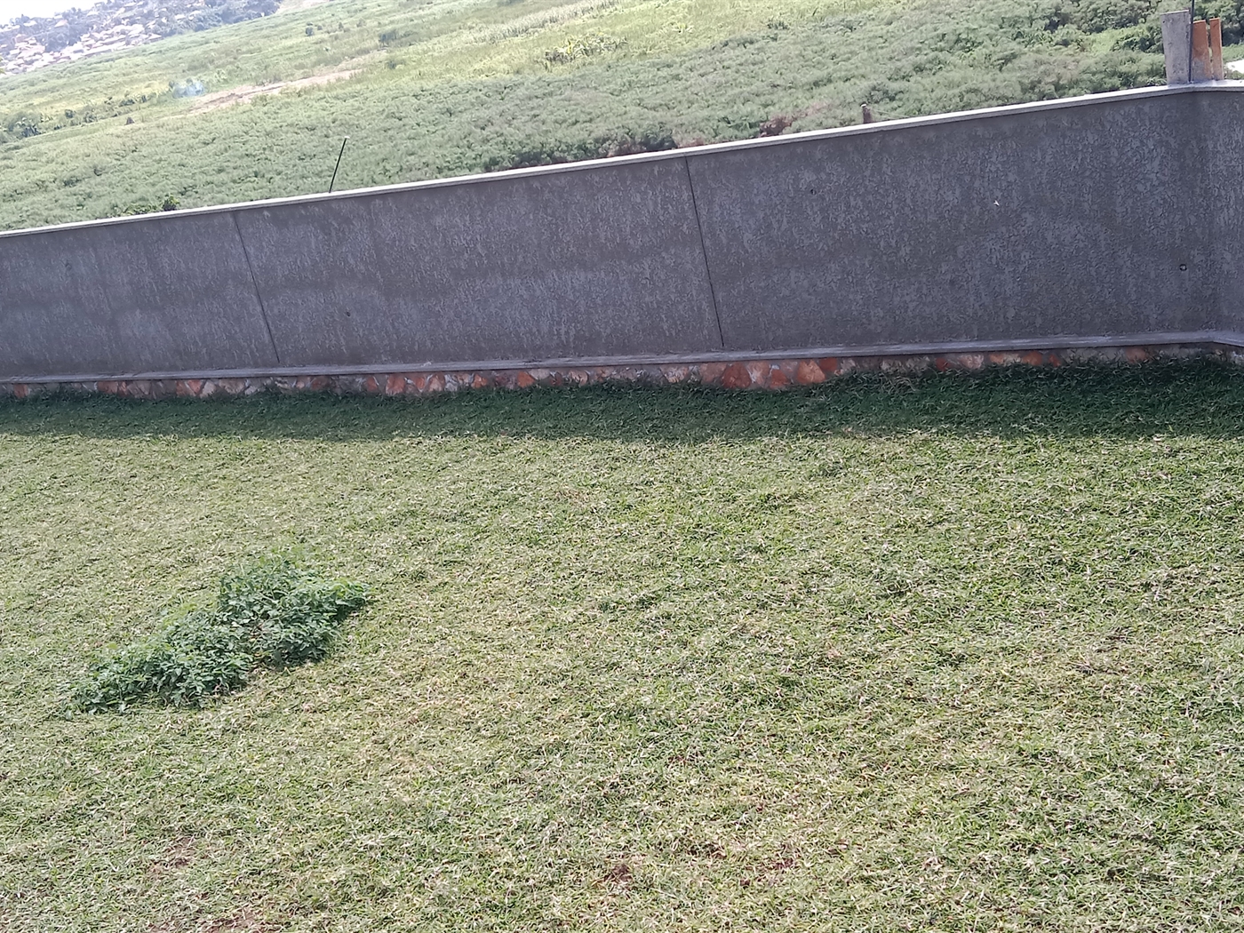 6 bedroom Storeyed house for sale in Munyonyo Kampala Uganda