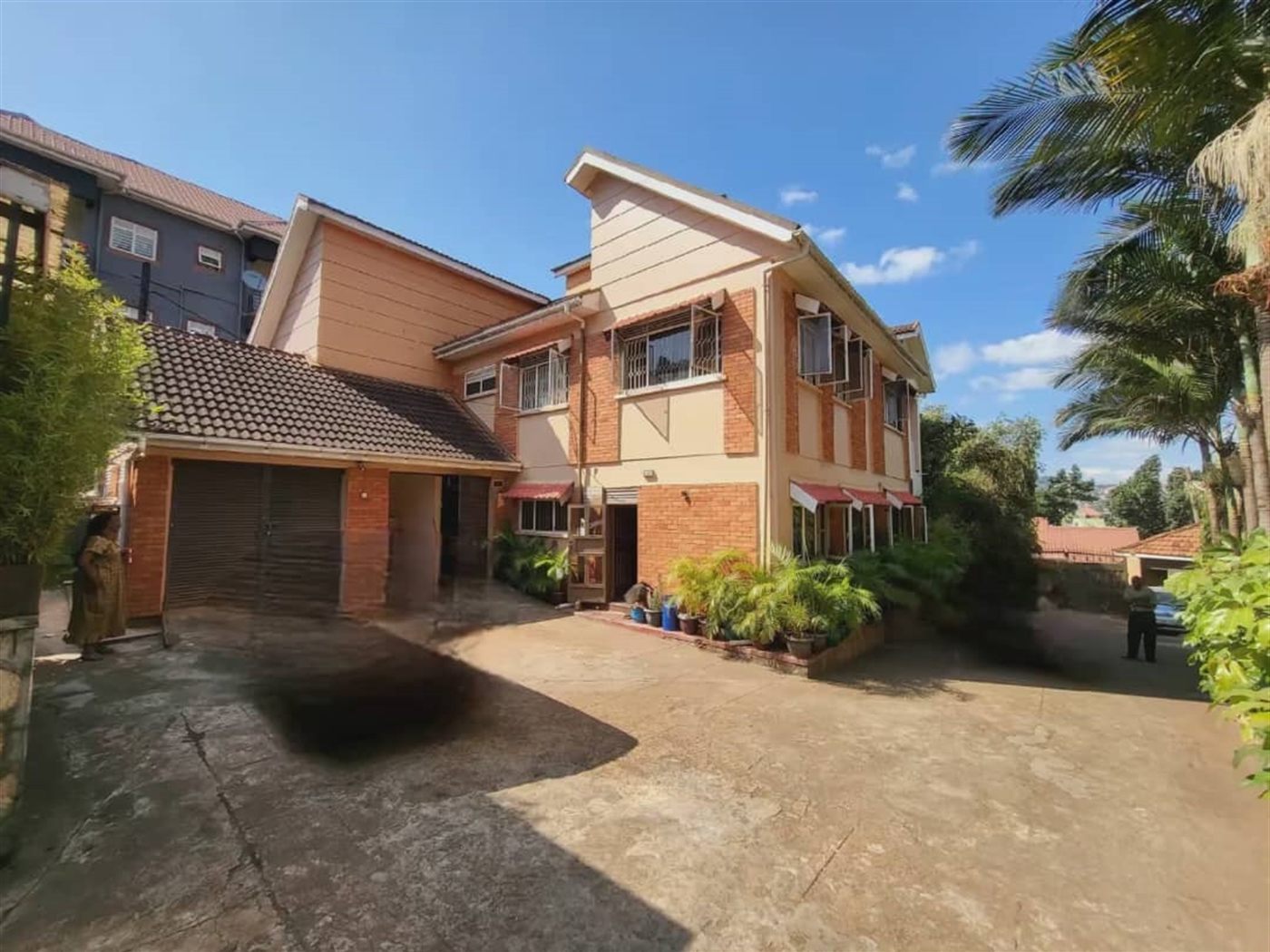  1 bedroom Storeyed house for sale in Kansanga Kampala Uganda