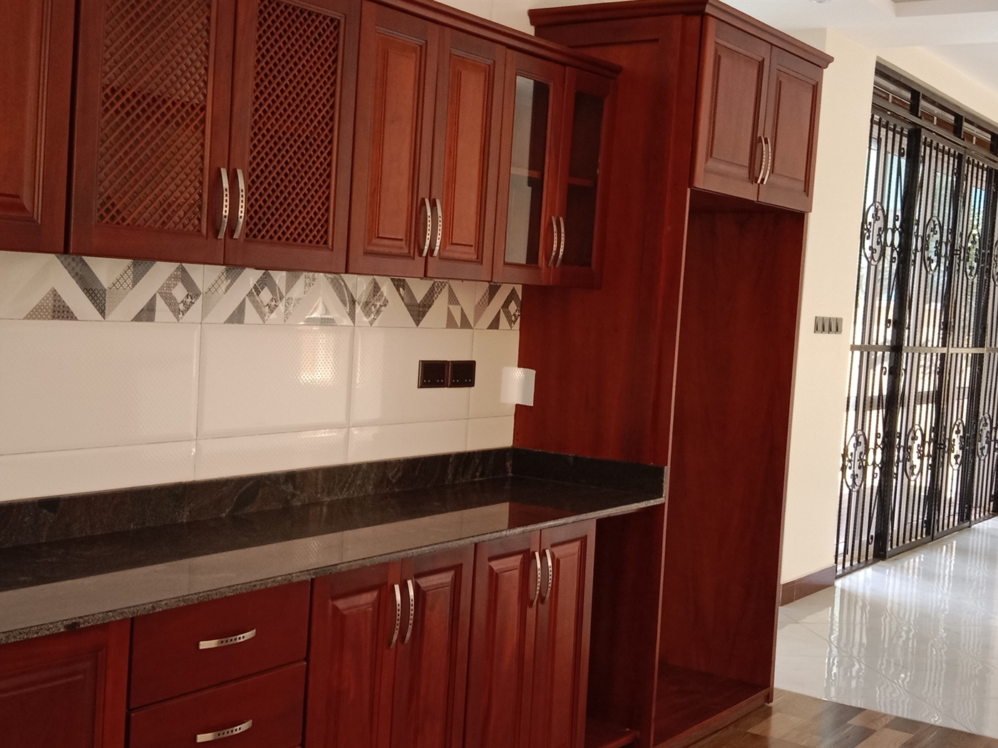5 bedroom Storeyed house for sale in Munyonyo Kampala Uganda