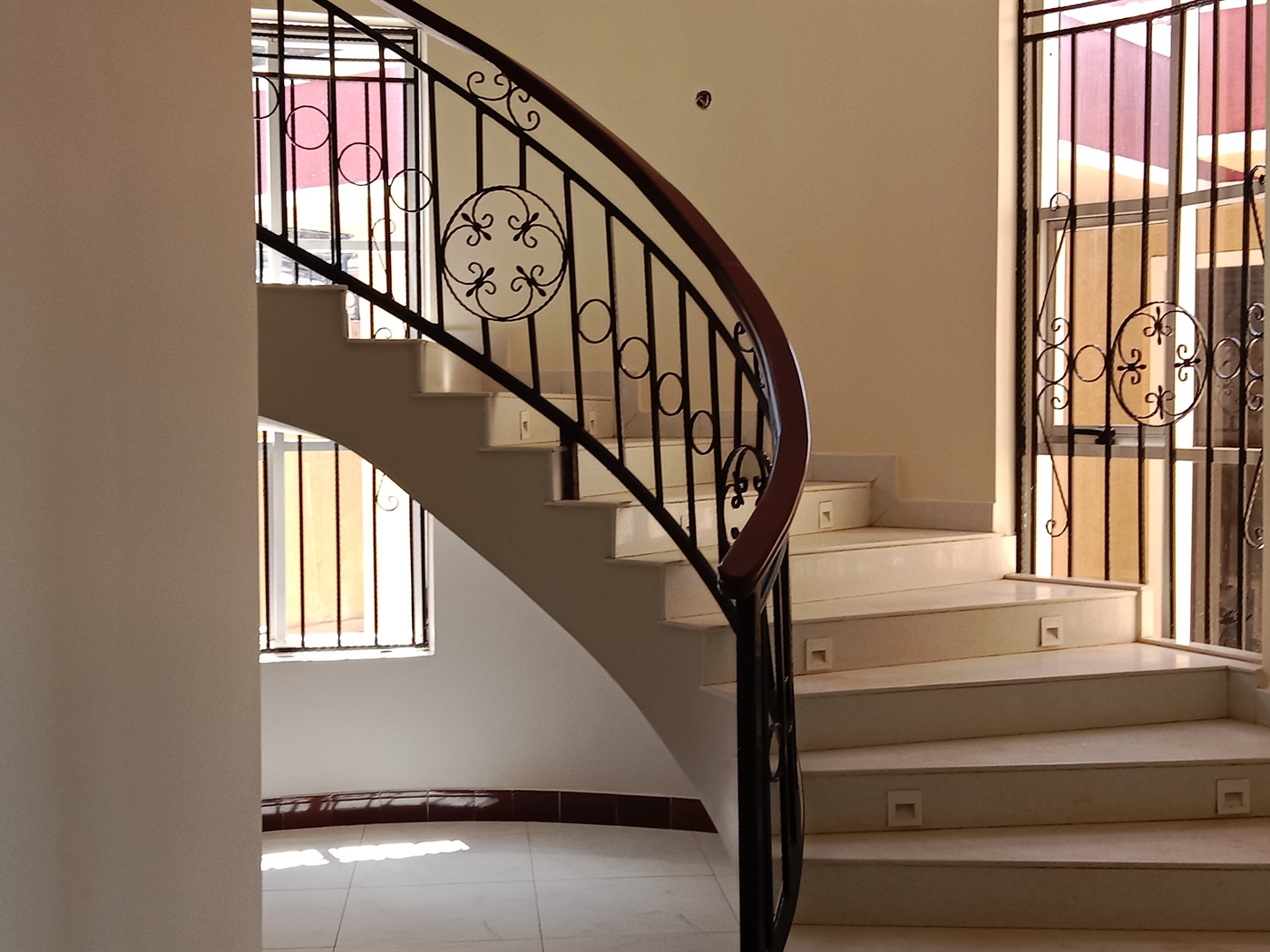 5 bedroom Storeyed house for sale in Munyonyo Kampala Uganda