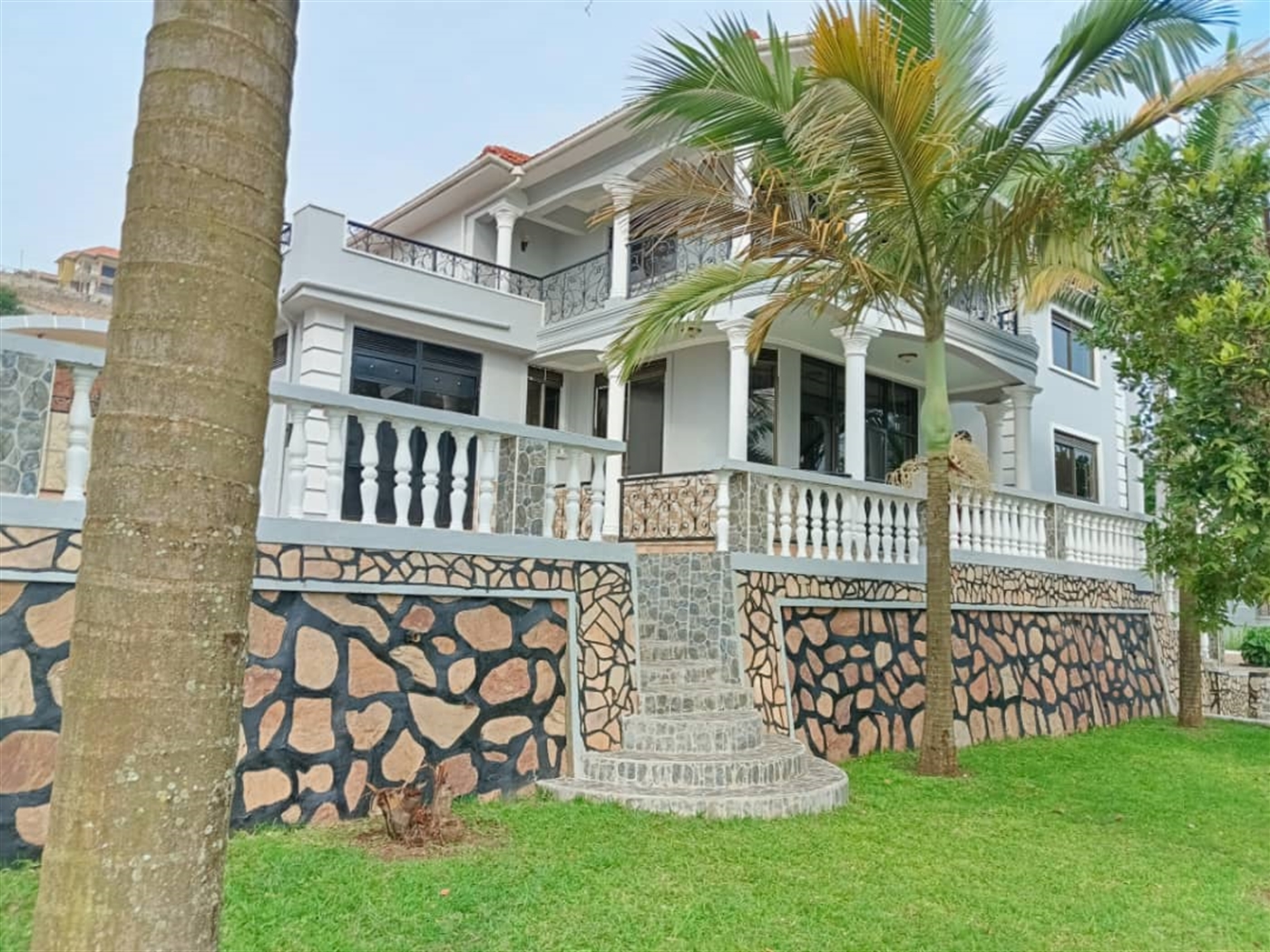 8 bedroom Storeyed house for sale in Akright Wakiso Uganda