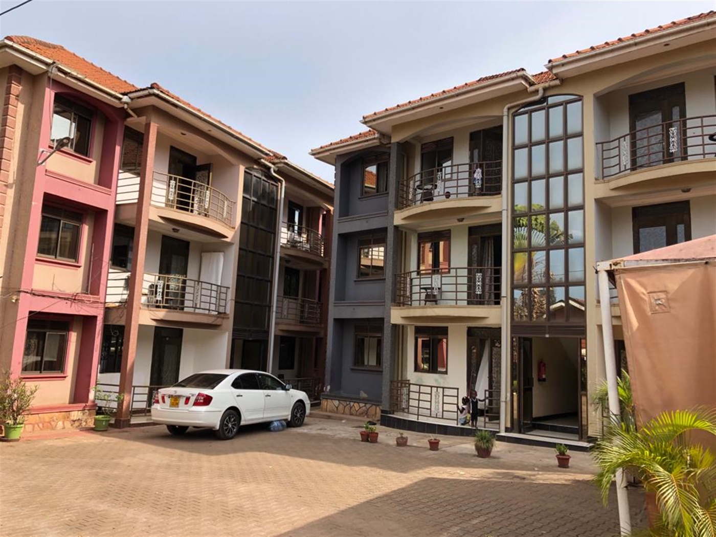  bedroom Apartment for sale in Kansanga Kampala Ug...