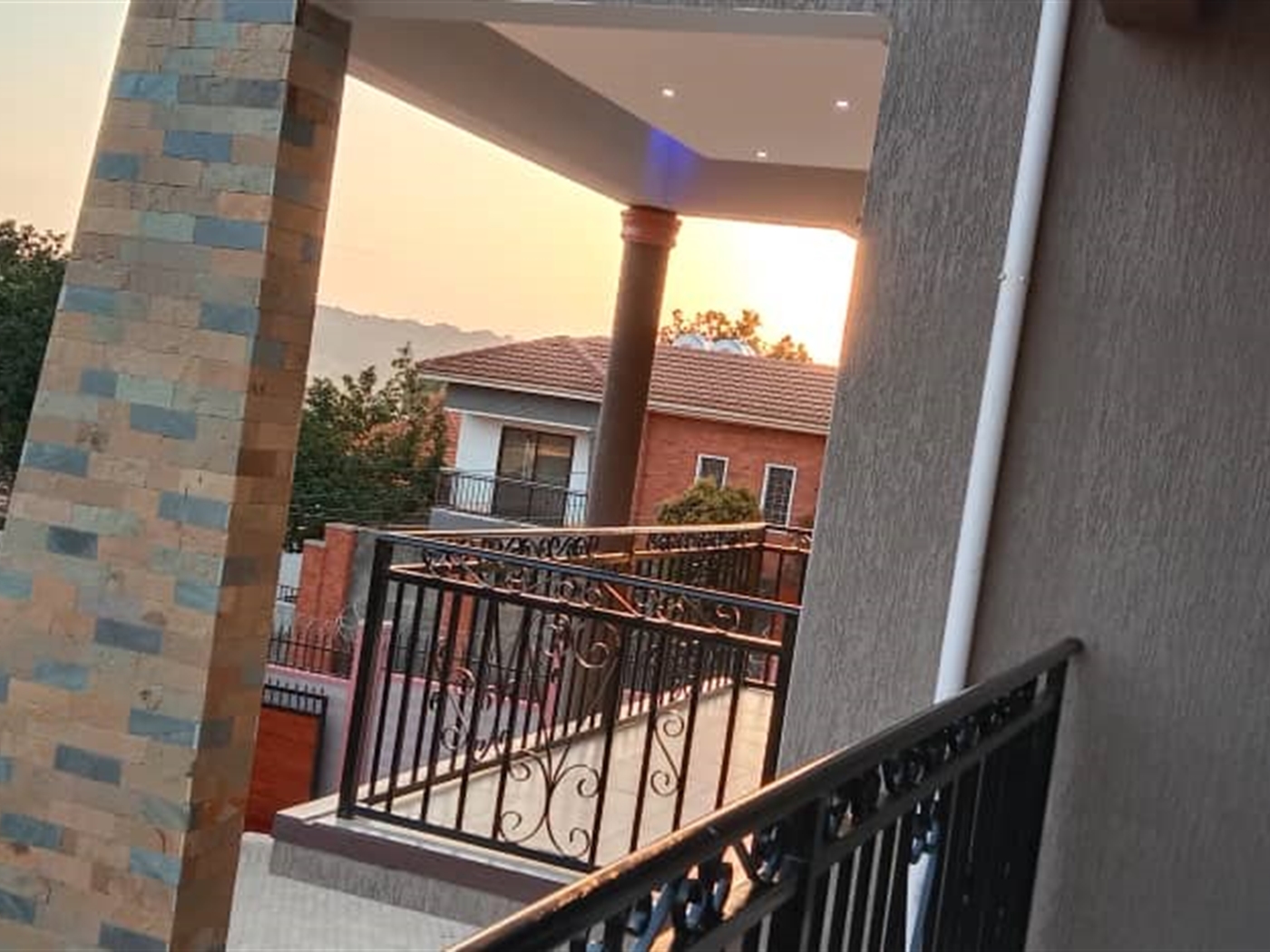 6 bedroom Storeyed house for sale in Akright Wakiso Uganda