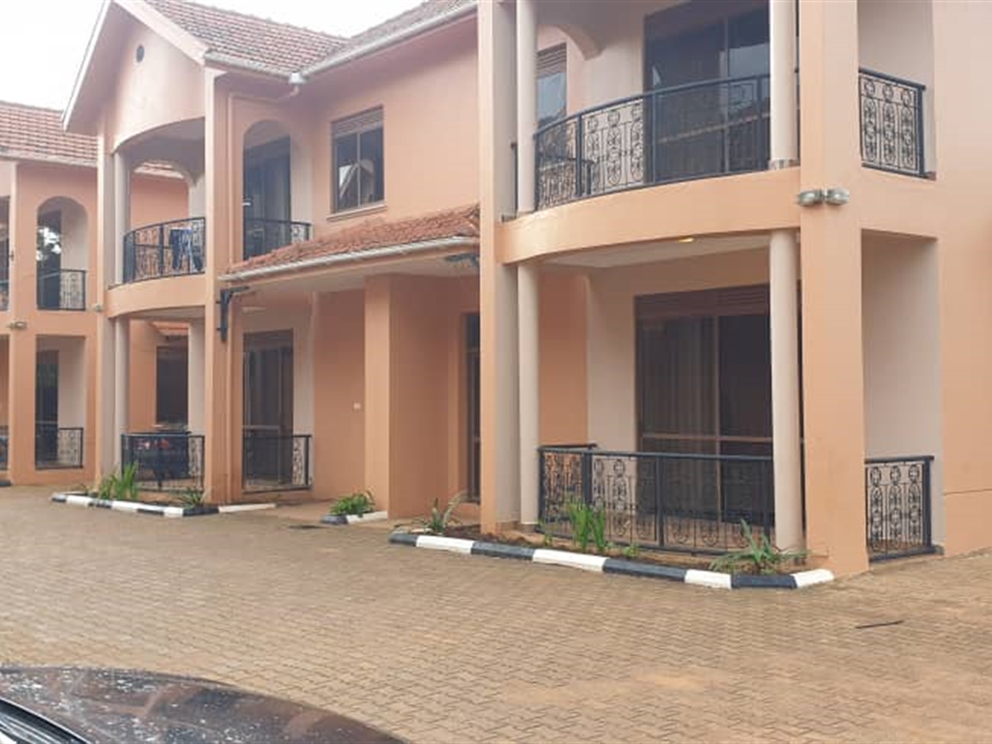3 bedroom Apartment for sale in Bugoloobi Kampala Uganda