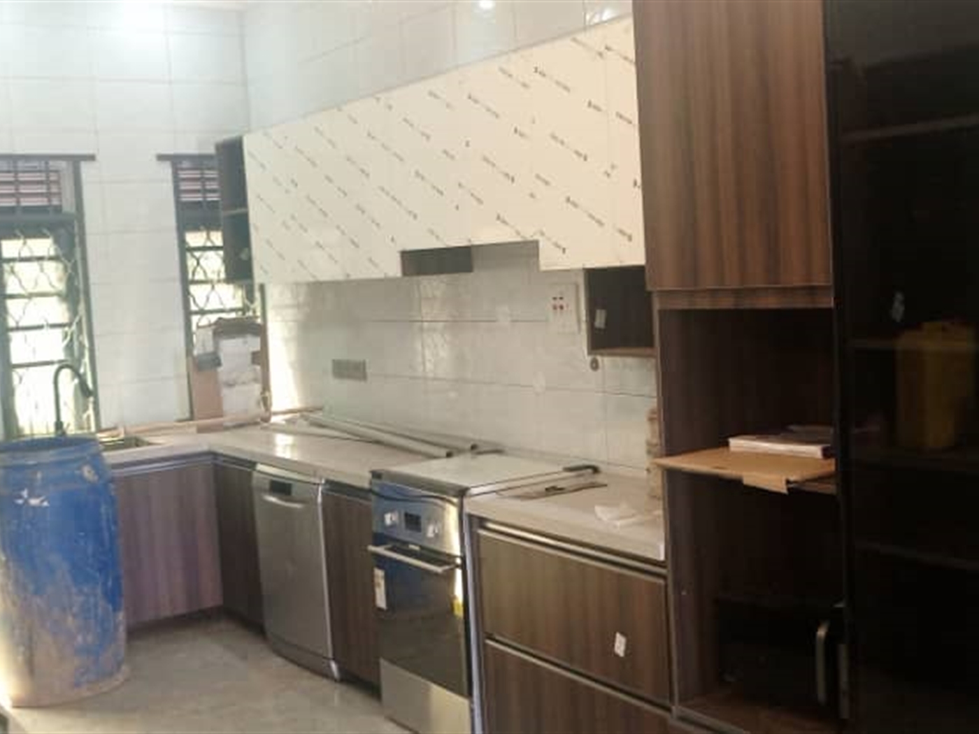 4 bedroom Bungalow for sale in Seguku Wakiso Uganda