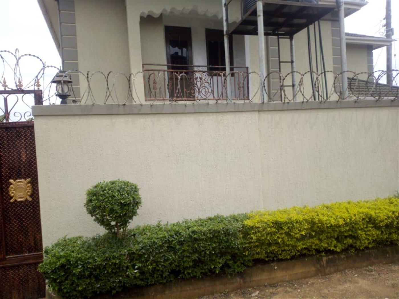 6 bedroom Storeyed house for sale in Bweya Wakiso Uganda