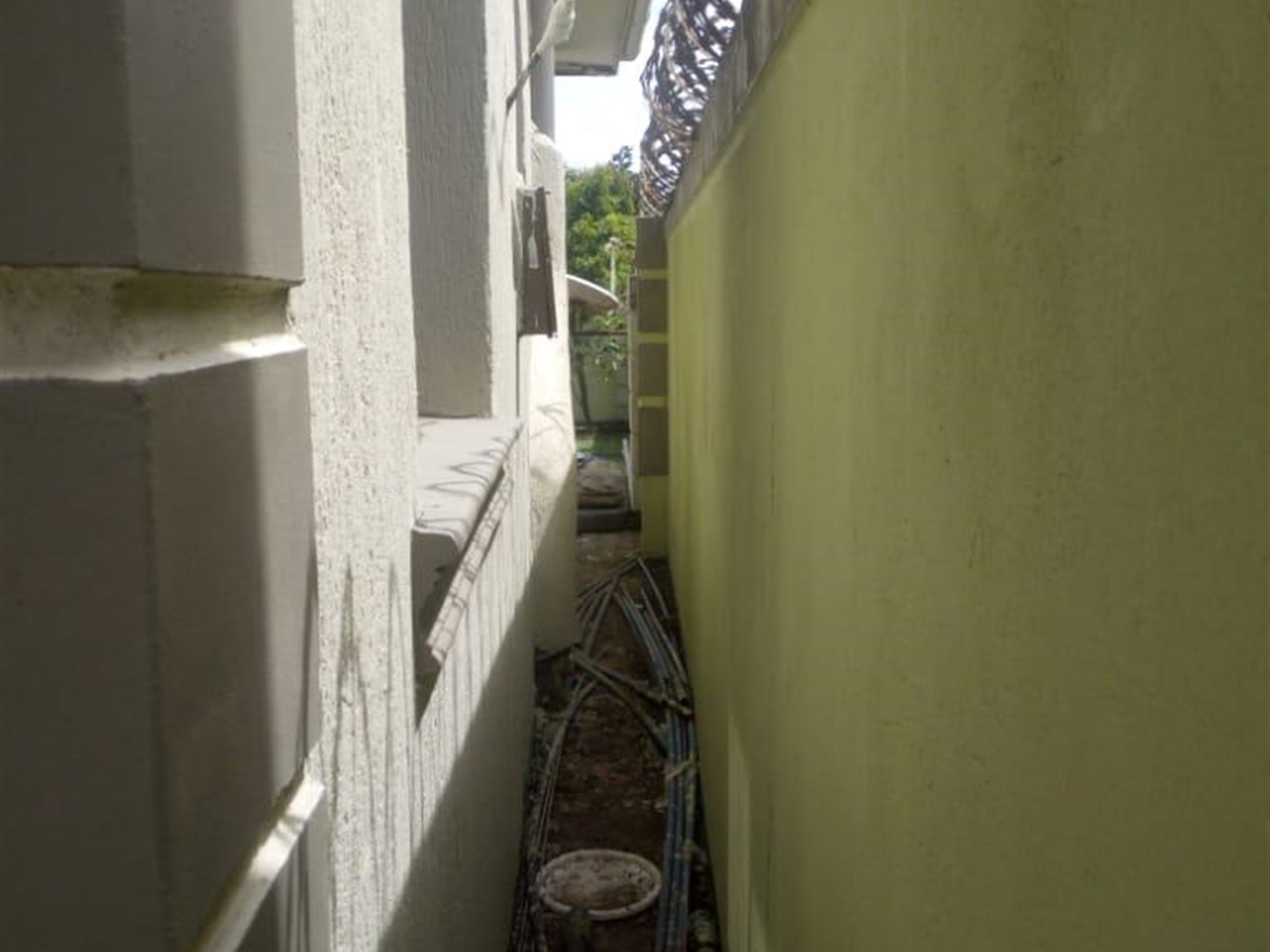 6 bedroom Storeyed house for sale in Bweya Wakiso Uganda