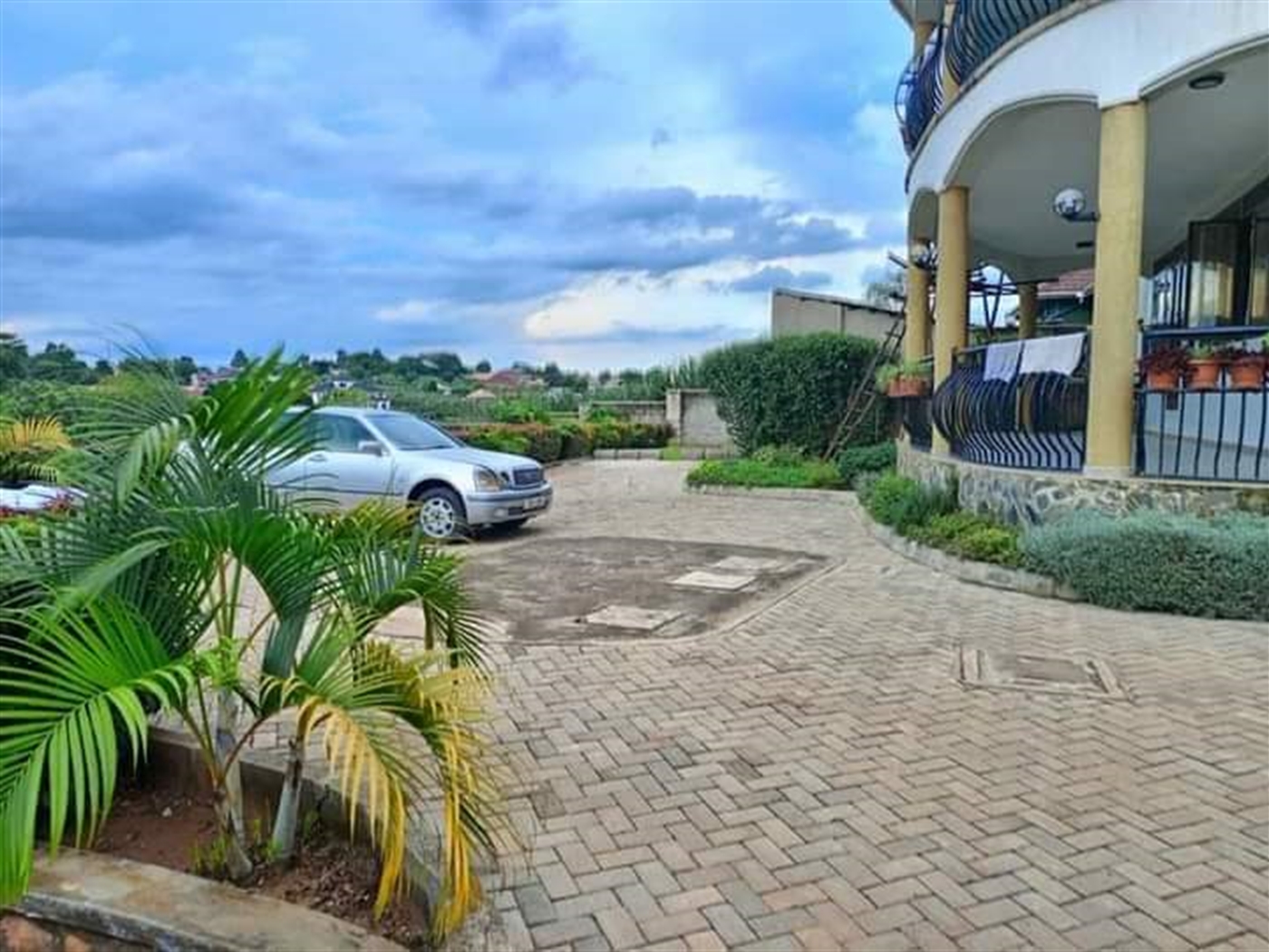 5 bedroom Storeyed house for sale in Gayaza Wakiso Uganda