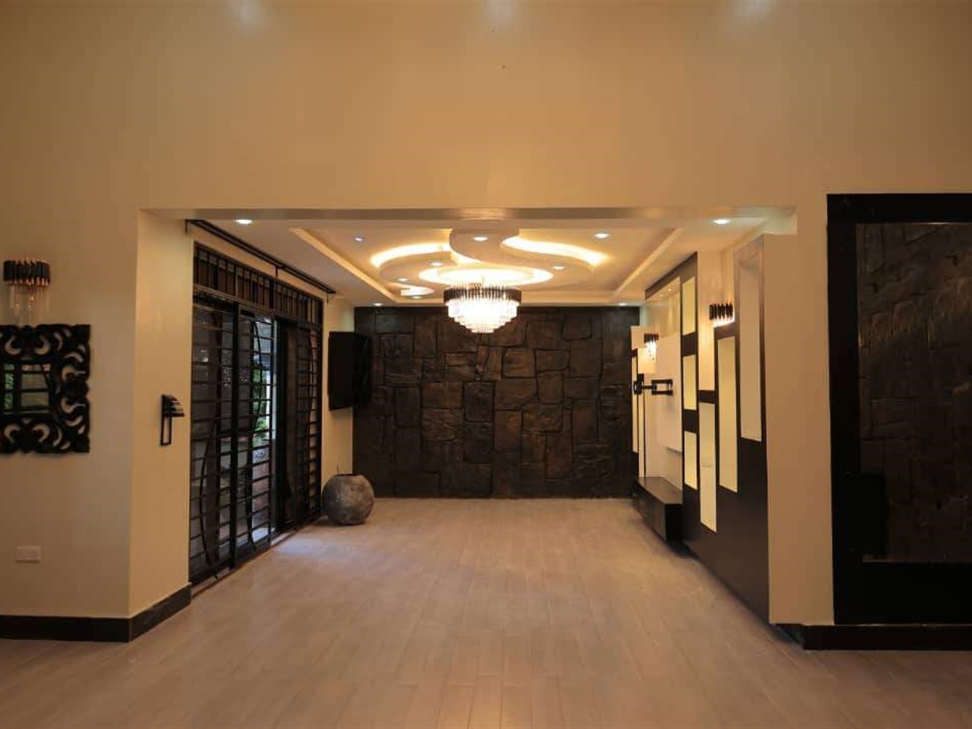 5 bedroom Storeyed house for sale in Kansanga Kampala Uganda