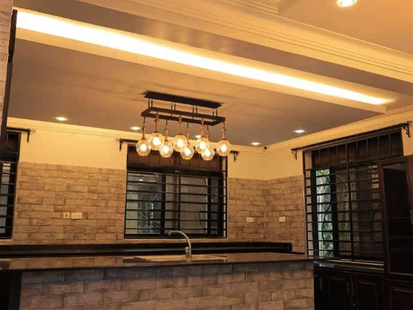 5 bedroom Storeyed house for sale in Kansanga Kampala Uganda