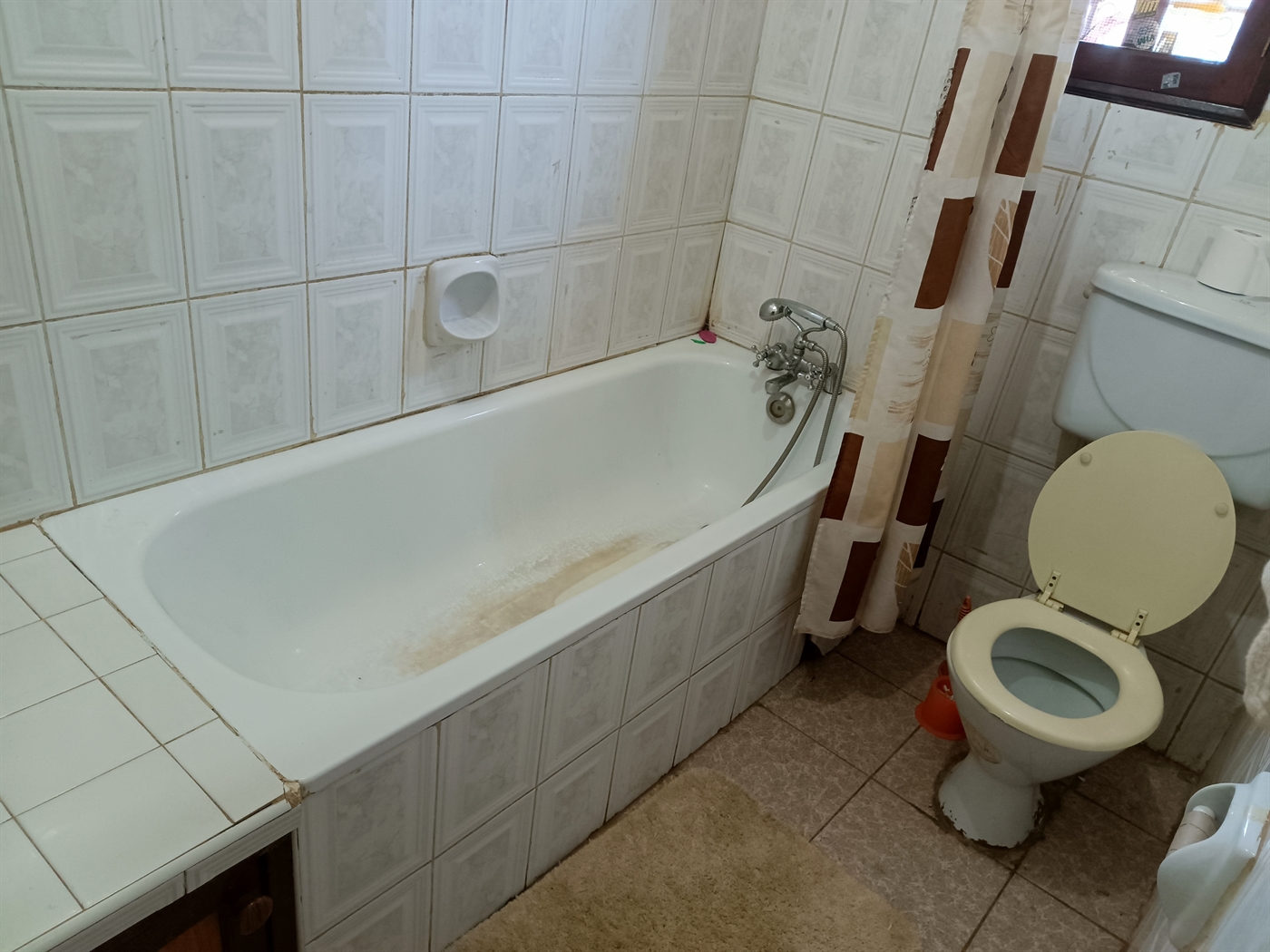 8 bedroom Storeyed house for sale in Kireka Wakiso Uganda