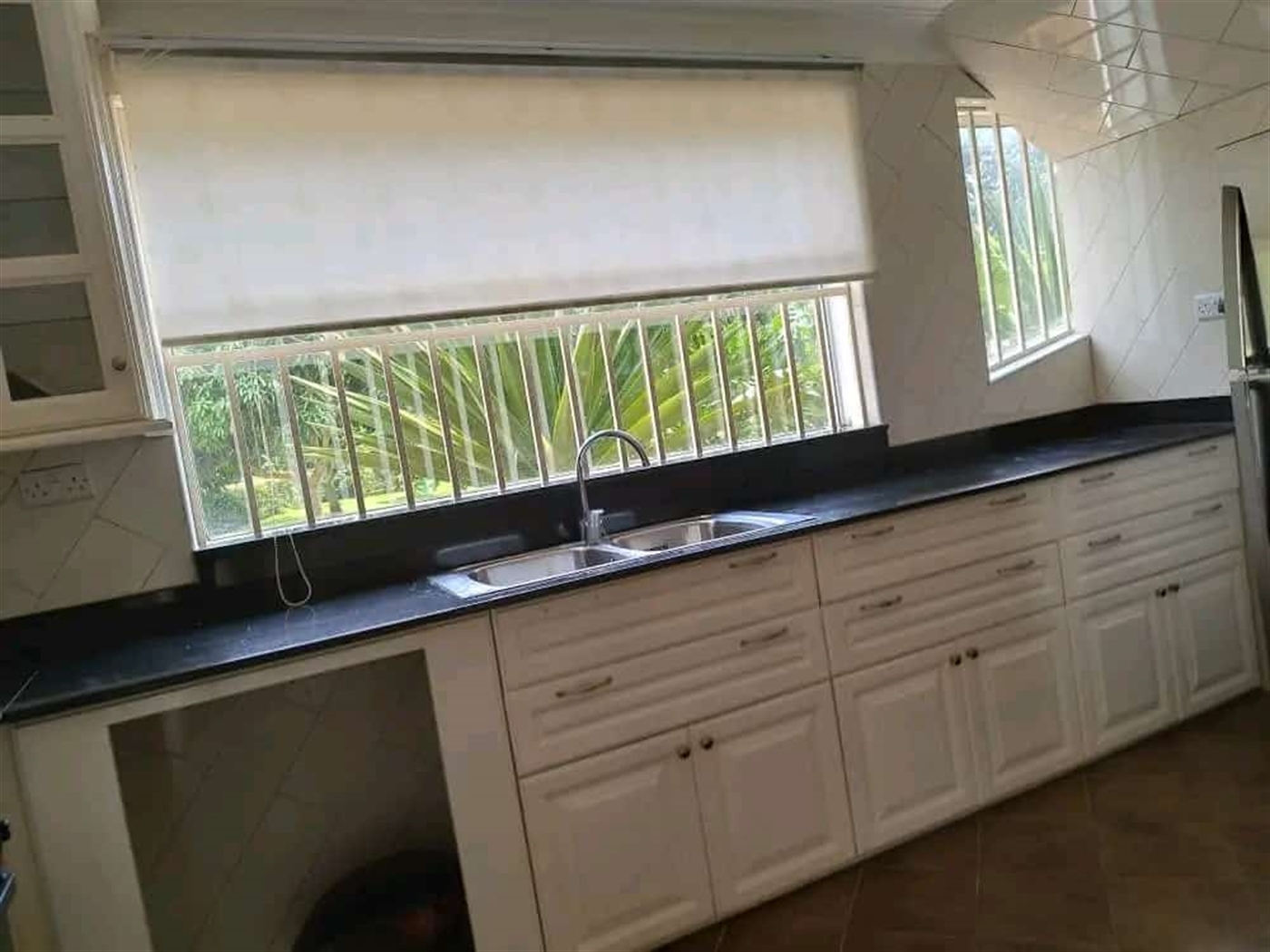 5 bedroom Storeyed house for sale in Katosi Mukono Uganda