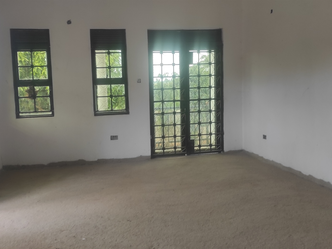3 bedroom Storeyed house for sale in Kitovu Wakiso Uganda