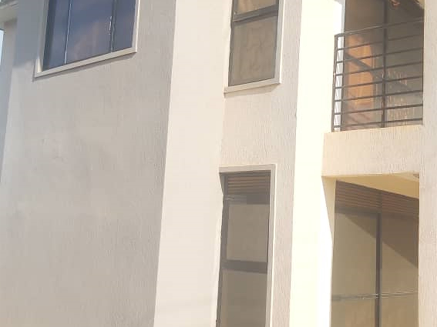 3 bedroom Storeyed house for sale in Kitovu Wakiso Uganda