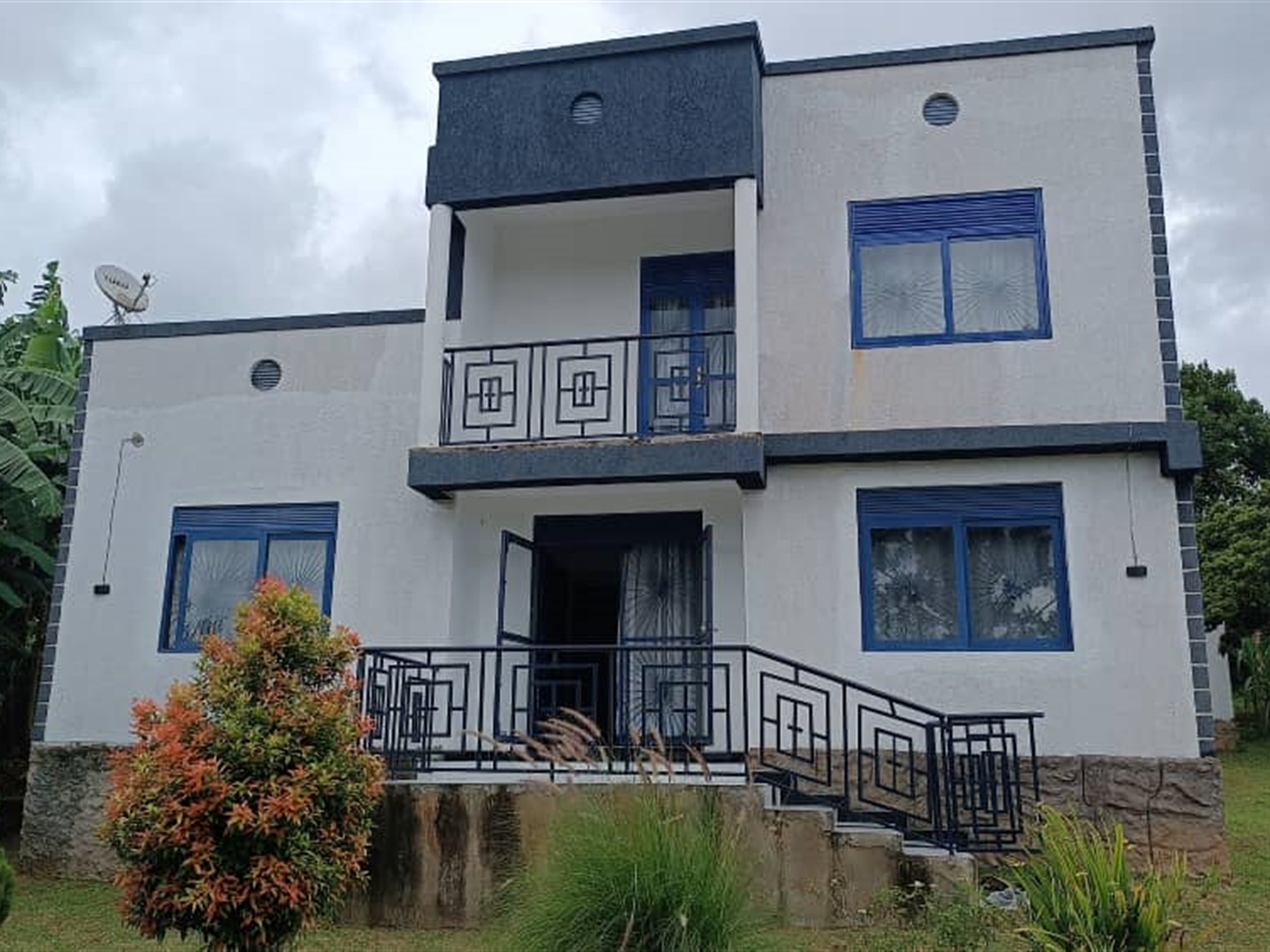 4 bedroom Storeyed house for sale in Kakiri Wakiso...