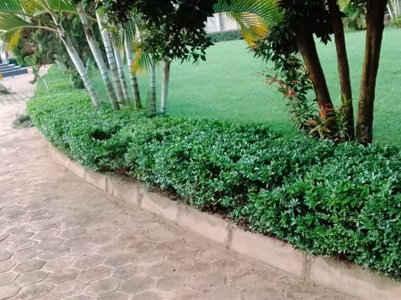 4 bedroom Storeyed house for sale in Kakiri Wakiso Uganda